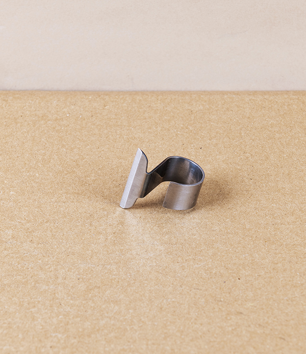 Japanese Finger-Mounted Harvesting Blade