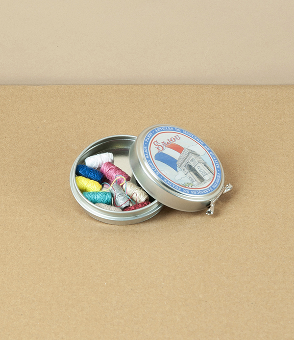 Sajou Tin of Mini Sewing Thread Cocoons, Arc De Triomphe