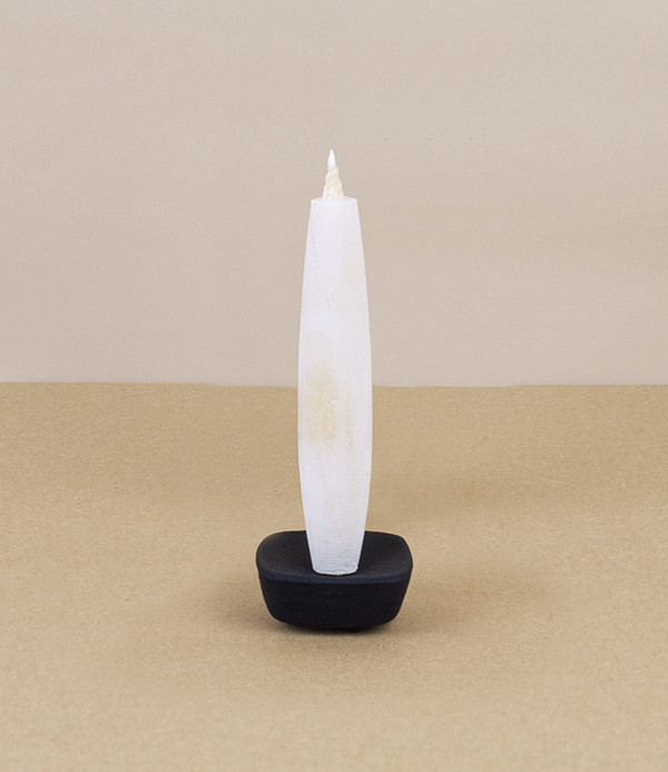 Tohaku Sumac Wax Candles, Medium, Set of 2