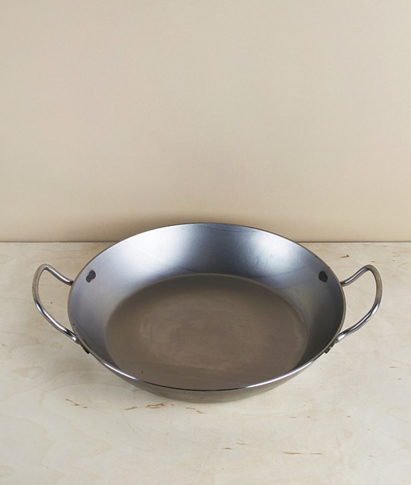 Two handled steel frying pan, 28cm