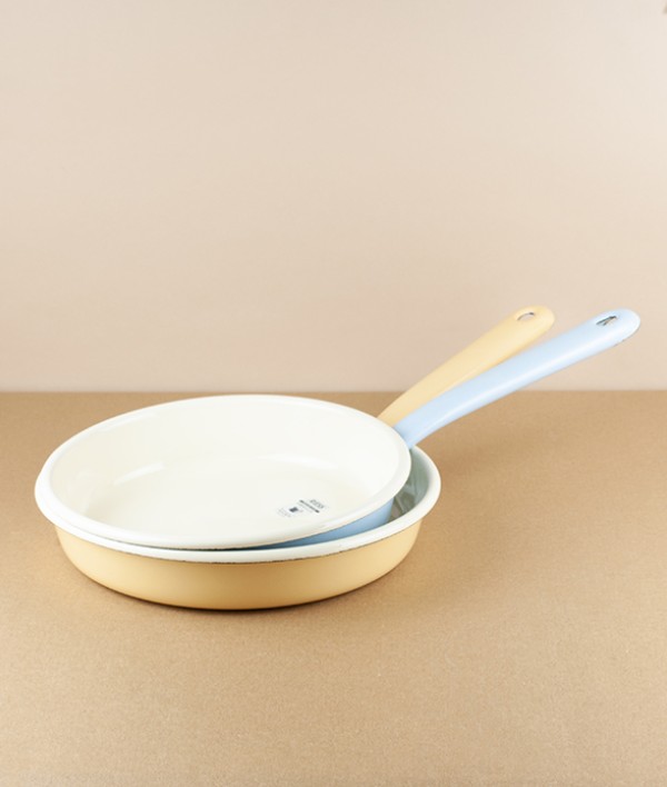 Austrian Enamel Omelette Pan, 22cm