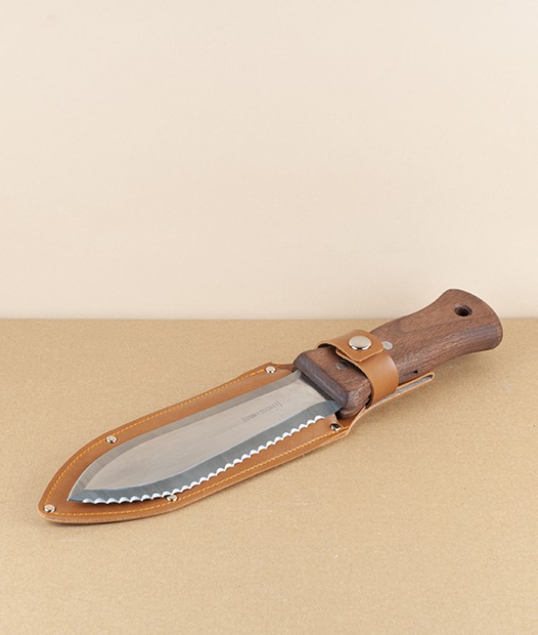 Hori Hori Japanese Gardening Knife, Walnut
