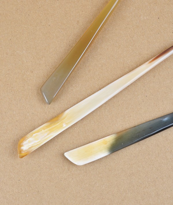 English hand-made Ox-horn hair pin