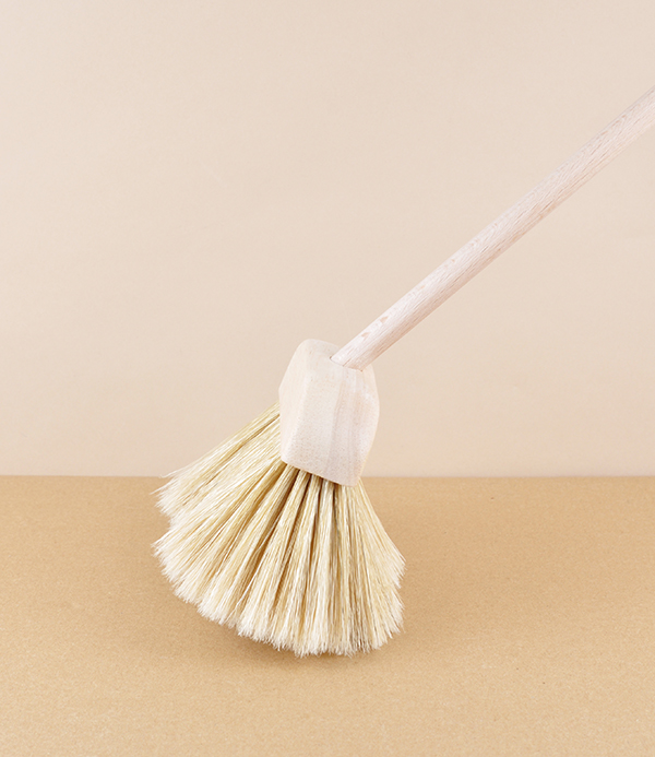 Cobweb broom, natural bristle, English