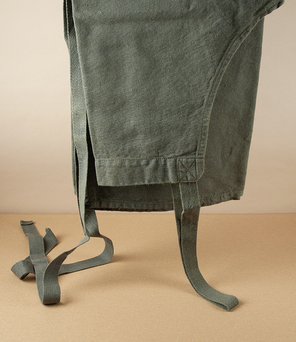 French Linen & Cotton Long Apron, Flueriste Lierre