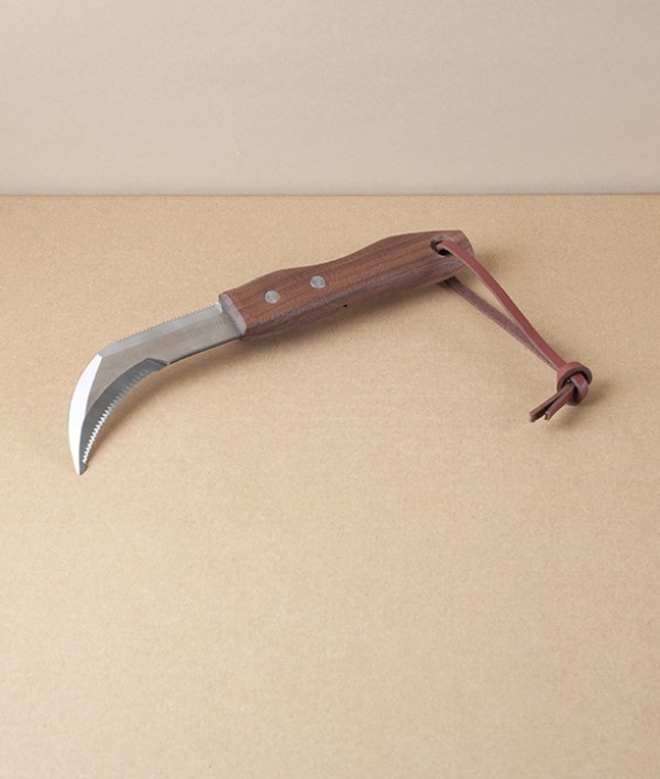 Japanese Twice-Serrated Weeding Sickle, Walnut