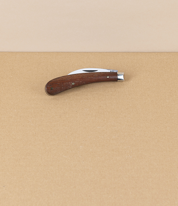 Arthur Wright & Son Ettrick Knife, Walnut