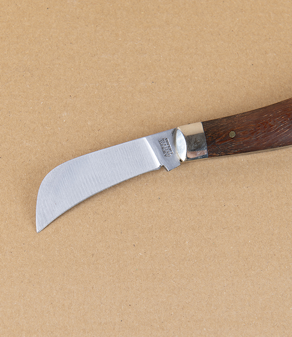 Arthur Wright Swayback Pruning Knife with End Cap