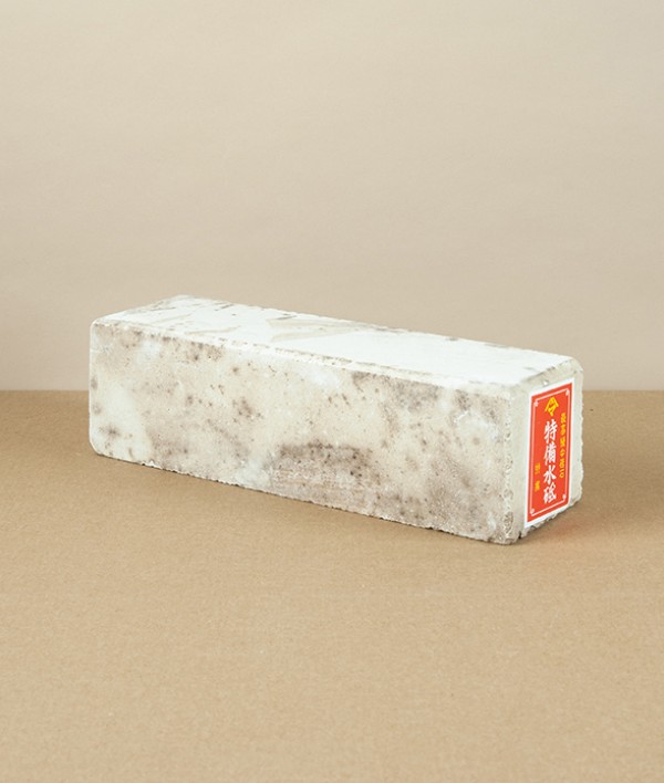 Binsui Natural Japanese Sharpening Stone, 700 Grit