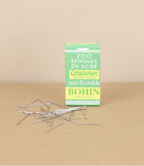 200 French extra-fine pins