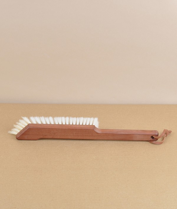Book brush, pear wood & goat hair