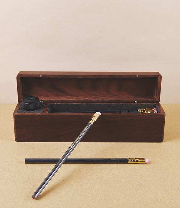 Blackwing 602 Walnut Storage Box & Sharpener Set
