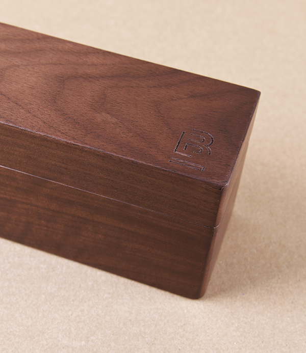 Blackwing 602 Walnut Storage Box & Sharpener Set