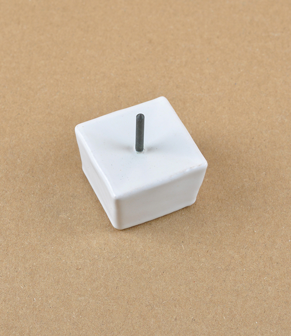 Japanese Rippoh (Cube) candle stand