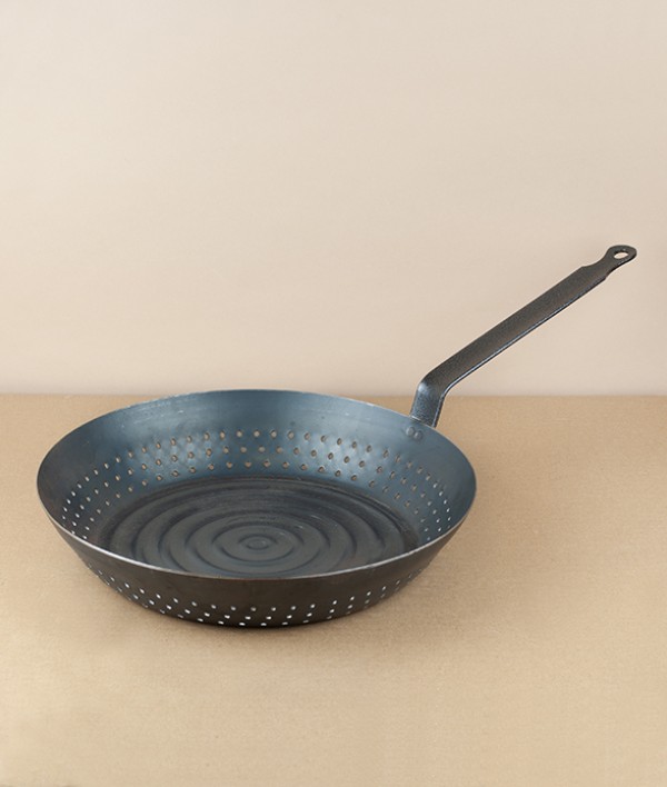 Chestnut pan for hobs, carbon steel