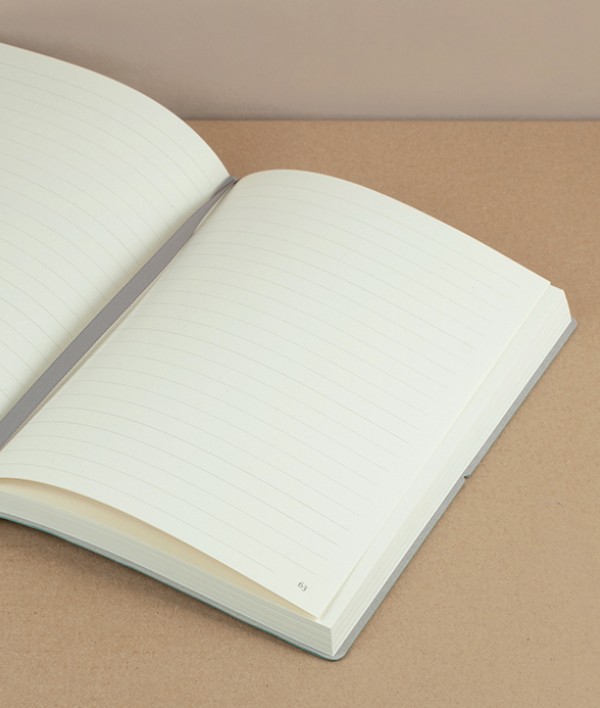 Italian notebook with elastic, A5, Lined and Numbered, Green