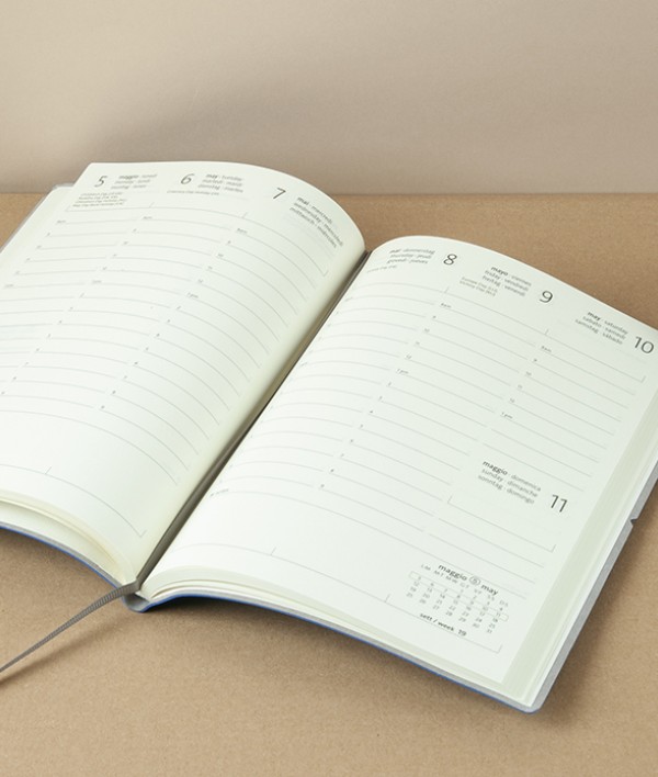 Italian Weekly Planner with Elastic, 2025, Blue