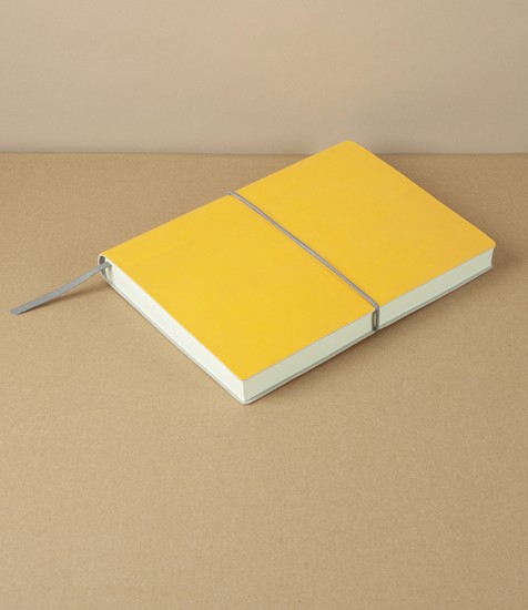 Italian Daily Diary with Elastic, 2025, A5, Yellow