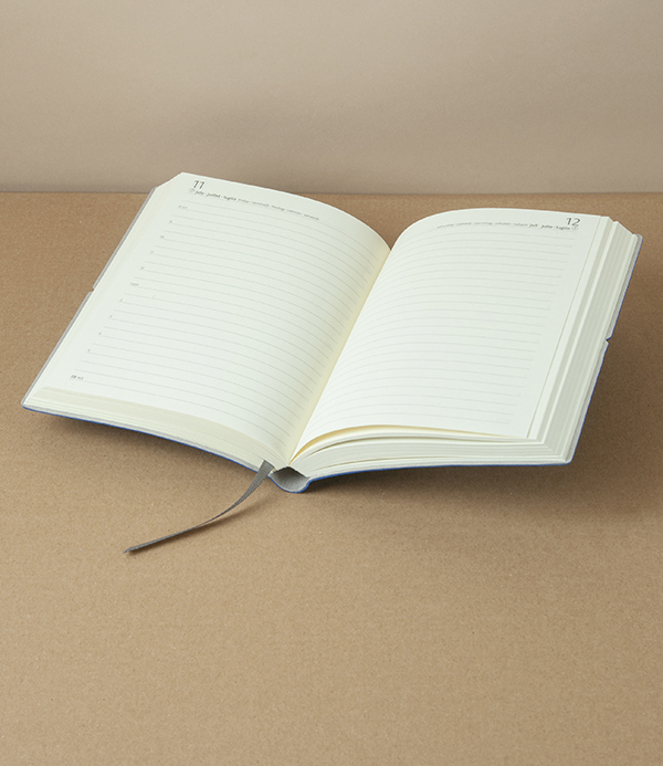 Italian Daily Diary with Elastic, 2025, A5, Blue