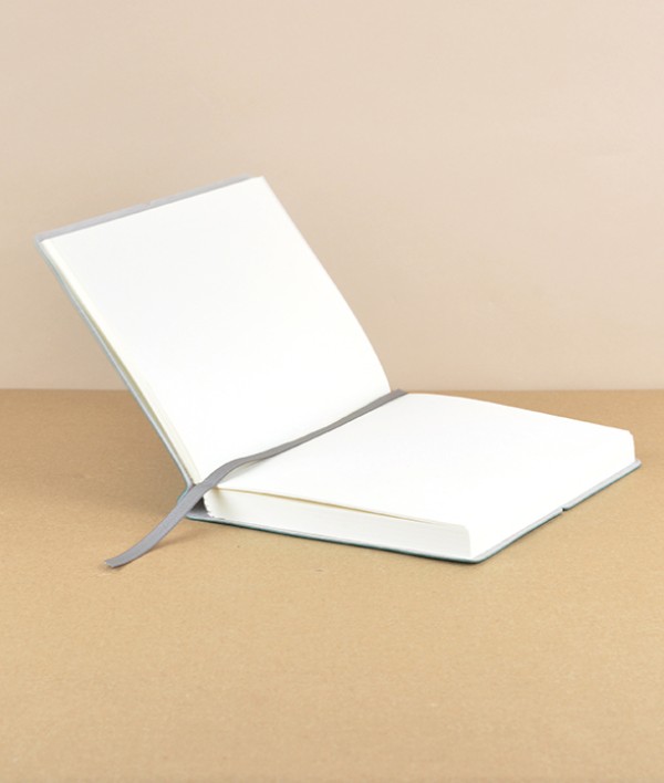 Italian notebook with elastic, A5, Lined and Numbered, Green