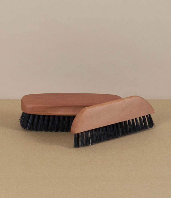 Pocket clothes brush, pear wood & bristle