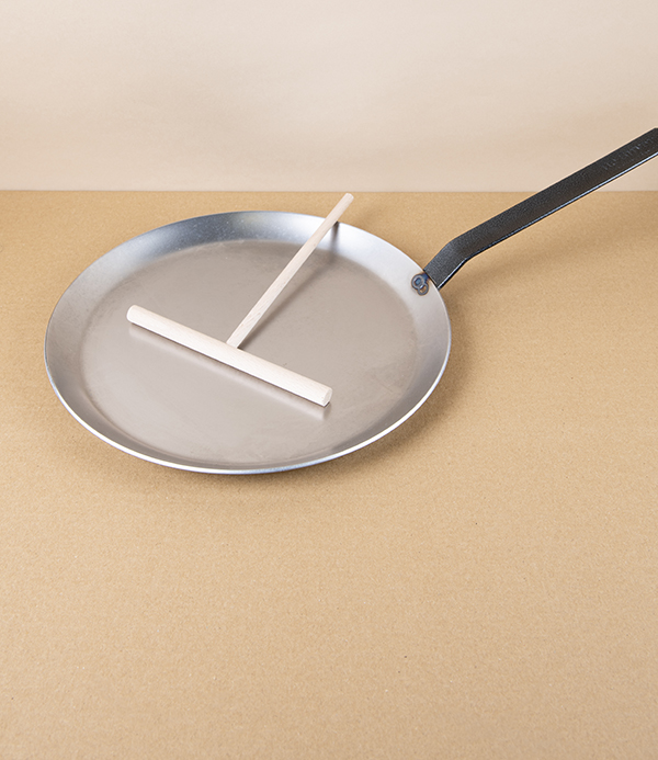 Crepe Spreader, Beechwood, Italy
