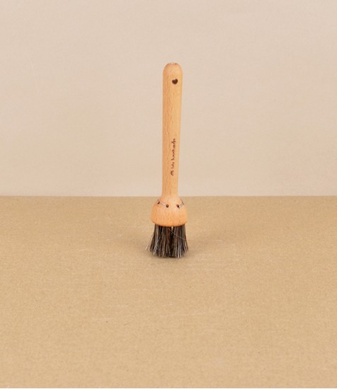 Wax or polish dauber, dark bristles