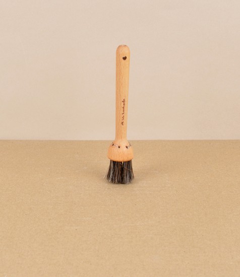 Wax or polish dauber, dark bristles