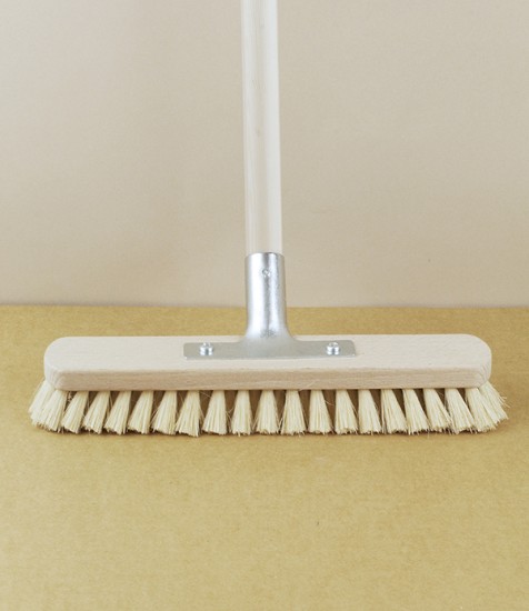 Deck Scrubber, Beech, Tampico Fibre, Steel