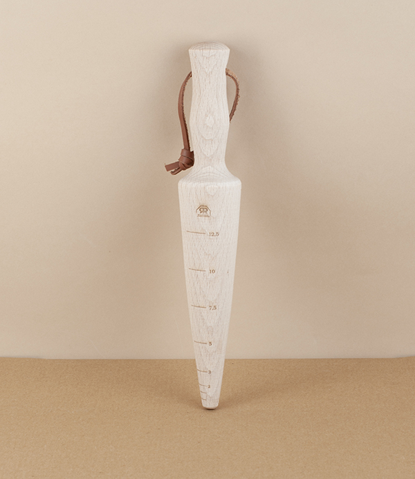 Garden dibber, untreated beech wood
