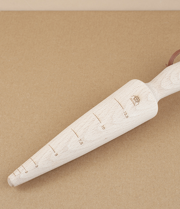 Garden dibber, untreated beech wood