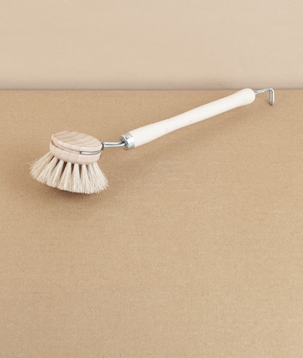 Dish brush with replaceable head, soft