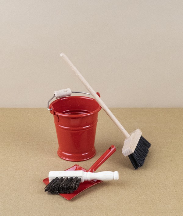 Doll's broom set in wooden case