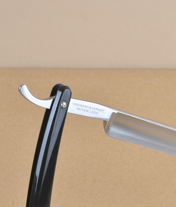 Dovo classic straight razor