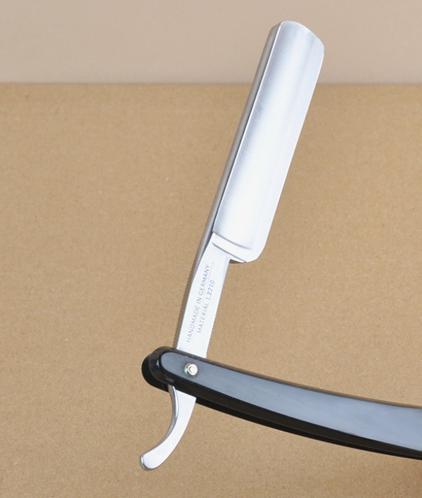 Dovo classic straight razor