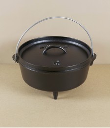 Lodge USA Dutch oven, four quart