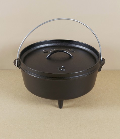 Lodge USA Dutch oven, four quart