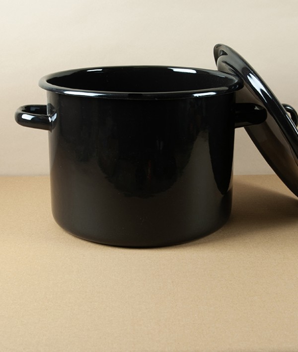 Ukrainian Enamel Casserole 24cm, 5.5l, Black