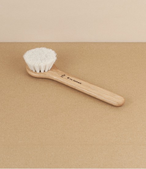 Swedish face brush for dry use, goat hair