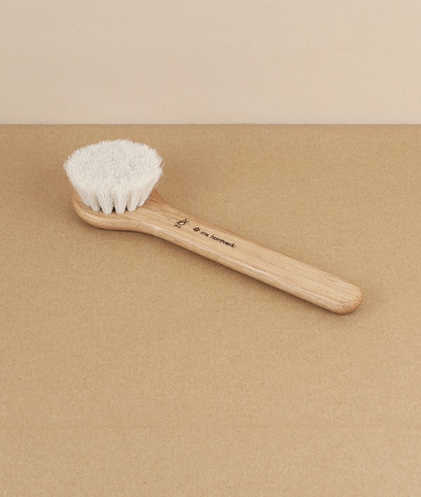 Swedish face brush for dry use, goat hair