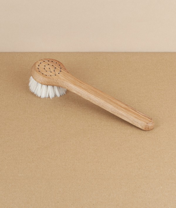 Swedish face brush for dry use, goat hair