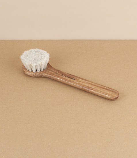 Swedish face brush for wet use, horsehair