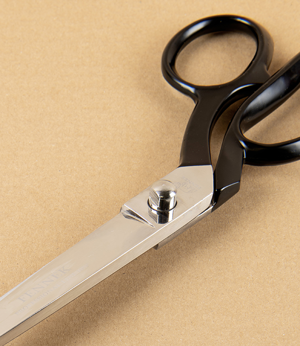 Fennek Italian Double Point Tailor’s Shears, Black Bows, 10.5”