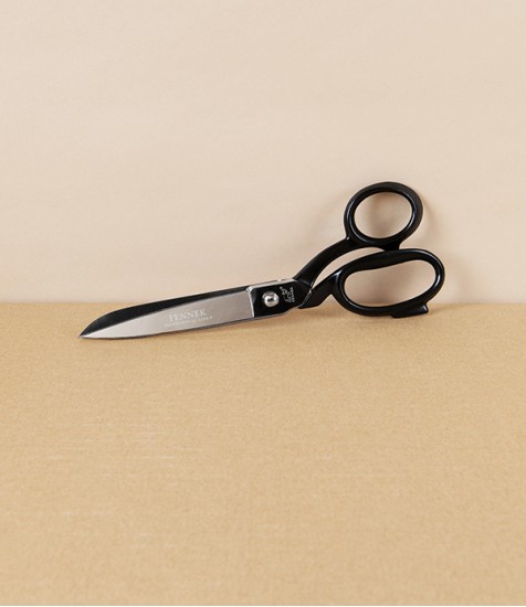 Fennek Italian Tailor’s Shears, Black Bows, 8”