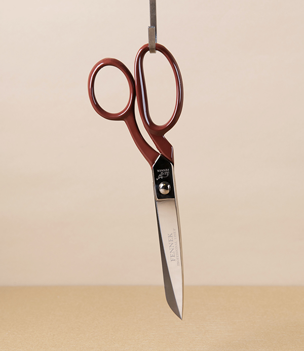 Fennek Italian ‘Wiss’ Dressmaker’s Shears, Red Bows, 8”