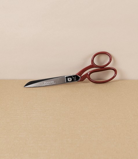 Fennek Italian ‘Wiss’ Dressmaker’s Shears, Red Bows, 8”