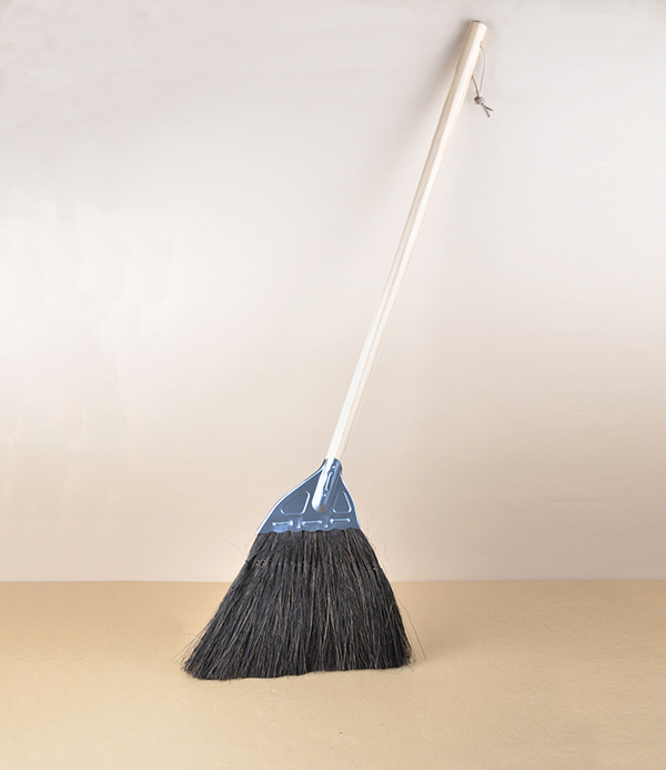 Japanese fern fibre sweeping brush
