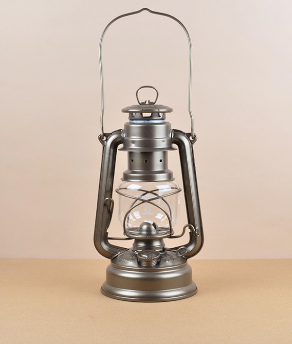 Feuerhand 276 storm lantern, Bronze