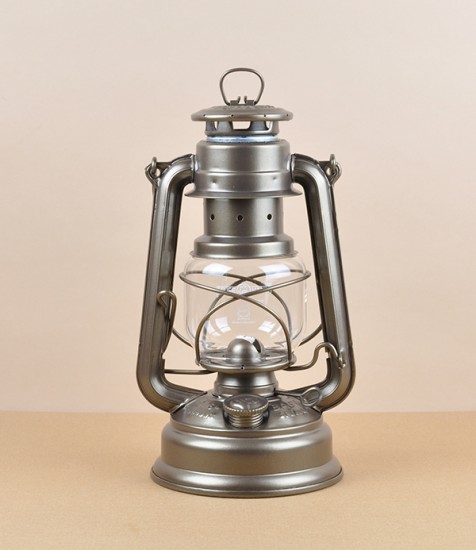 Feuerhand 276 storm lantern, Bronze