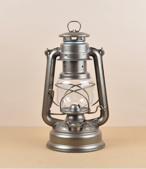 Feuerhand 276 storm lantern, Bronze